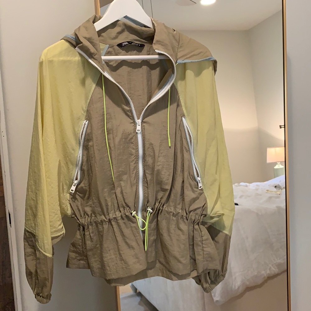 Zara multicolored windbreaker/jacket w/ drawstring